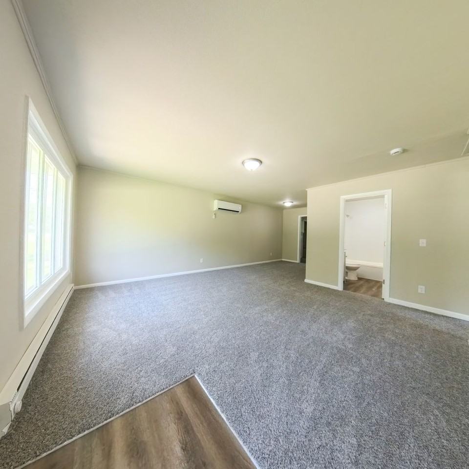 509 E 27th St S - Photo 3 of 21