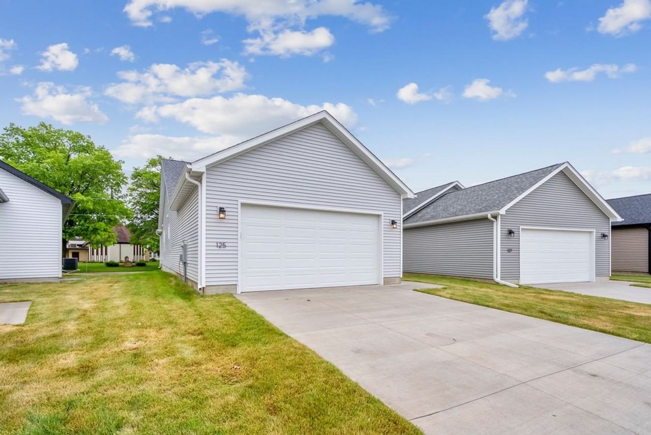 125 Axlewood Dr - Photo 2 of 2