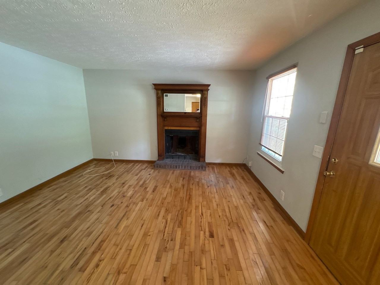 1202 Currey Rd #A - Photo 3 of 13