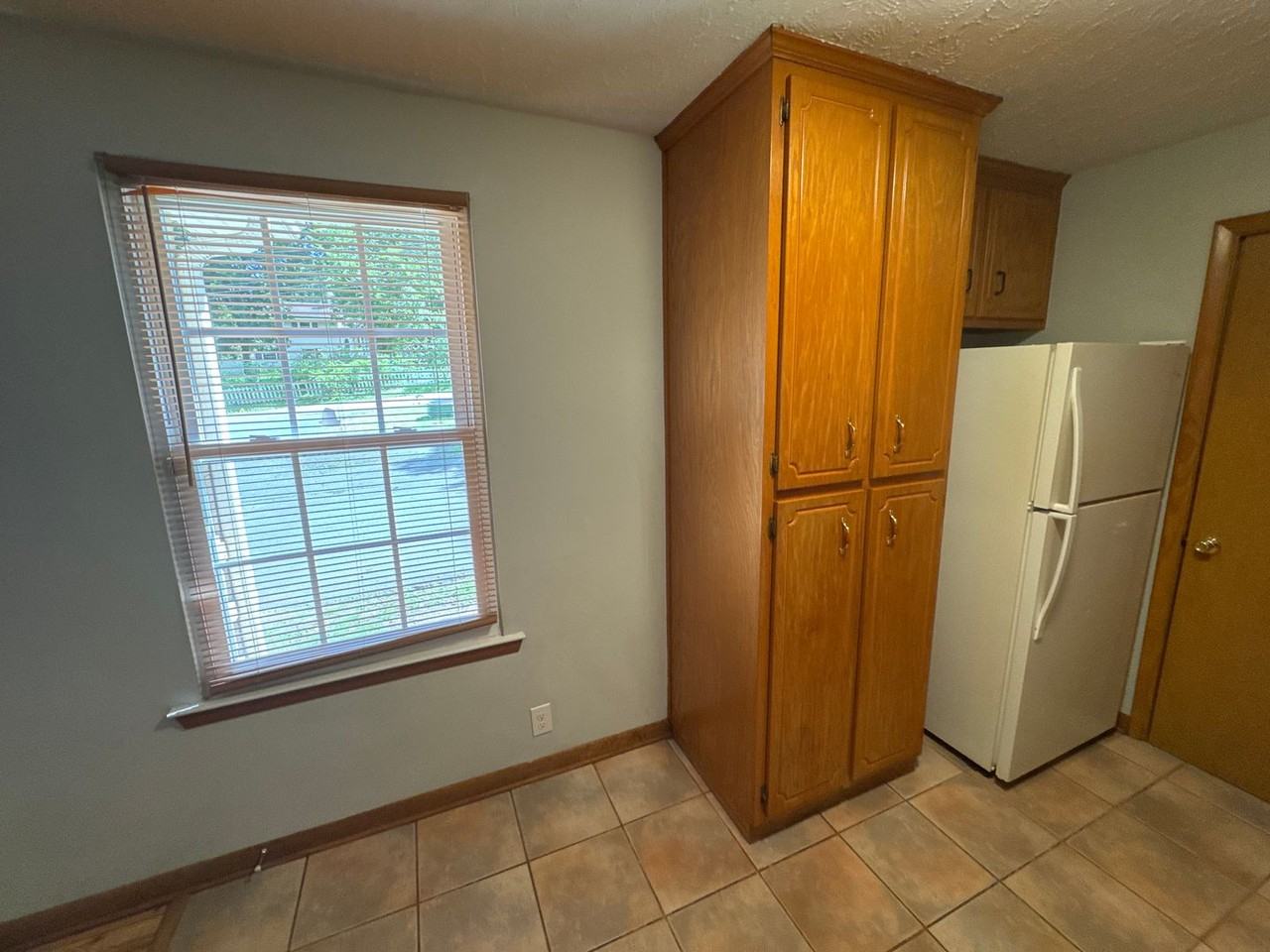 1202 Currey Rd #A - Photo 5 of 13
