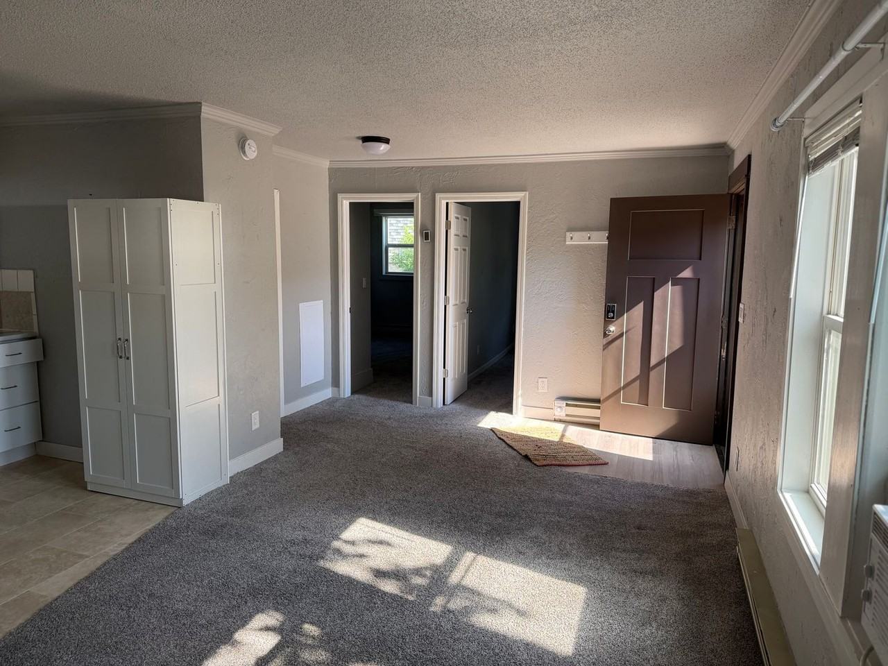 710 10th Ave N - Photo 2 of 11