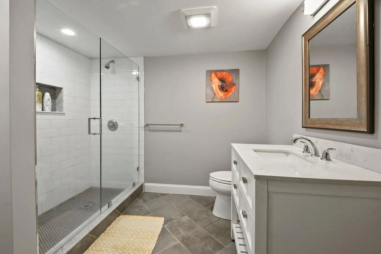 8 Greenleaf Avenue - Photo 6 of 26