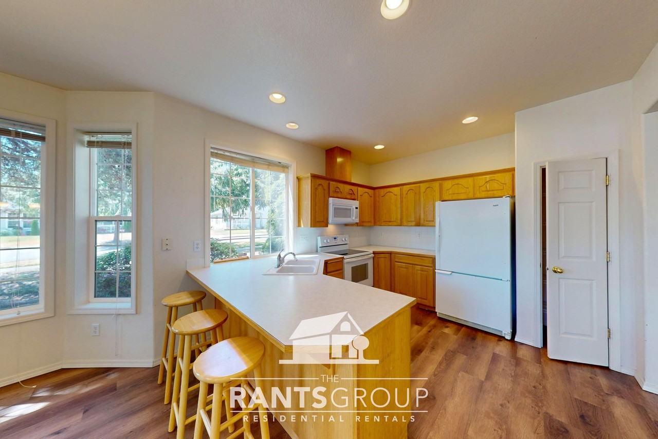 8304 Sweetbrier Loop Se - Photo 7 of 21