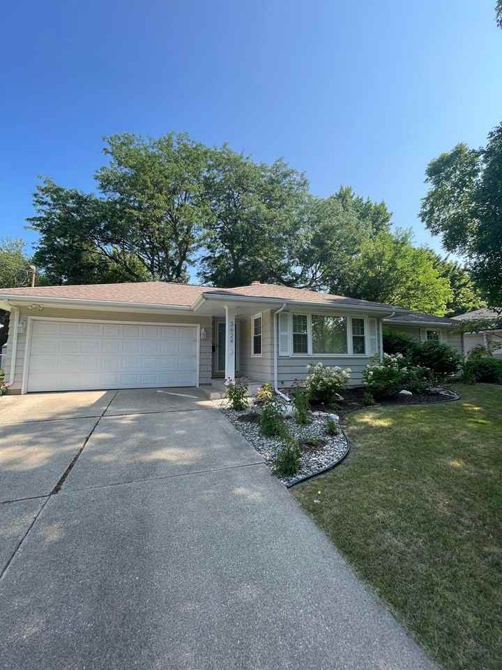 3624 Croyden Ave - Photo 2 of 18
