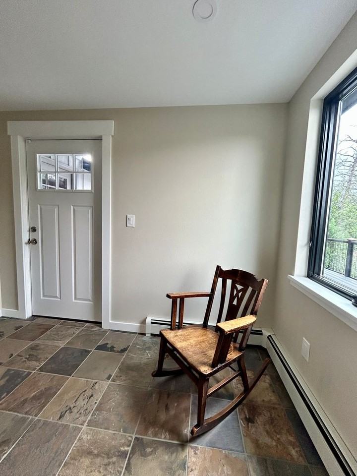 96 Navajo Ct - Photo 7 of 44