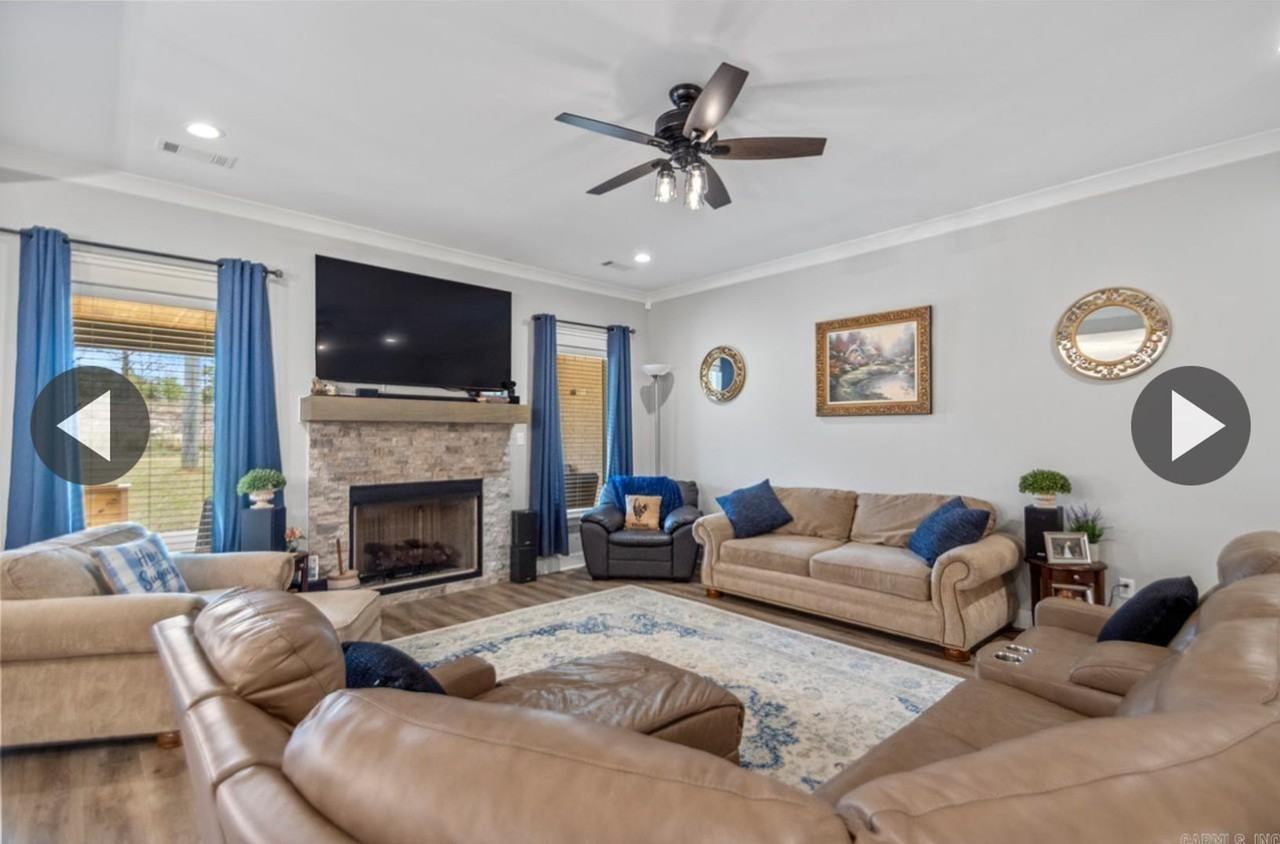 9749 Cliffside Dr - Photo 4 of 33