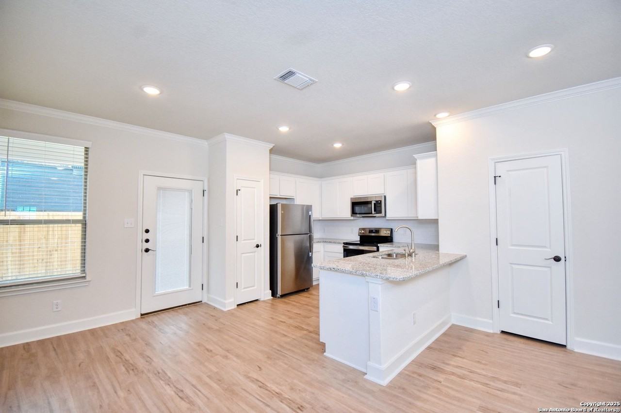 10314 Candlewood Way #102 - Photo 5 of 15