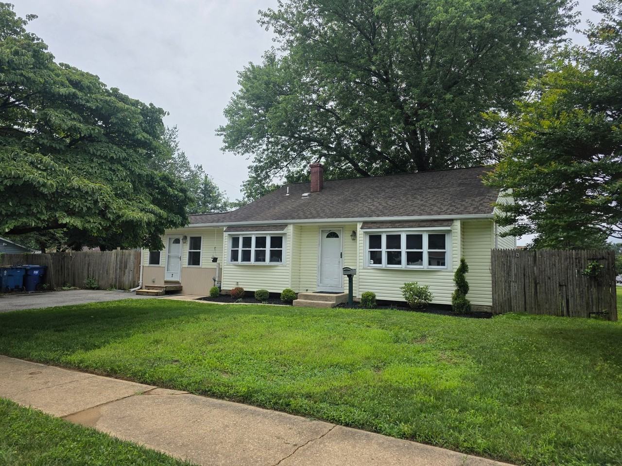 7 Todd Ln - Photo 2 of 28