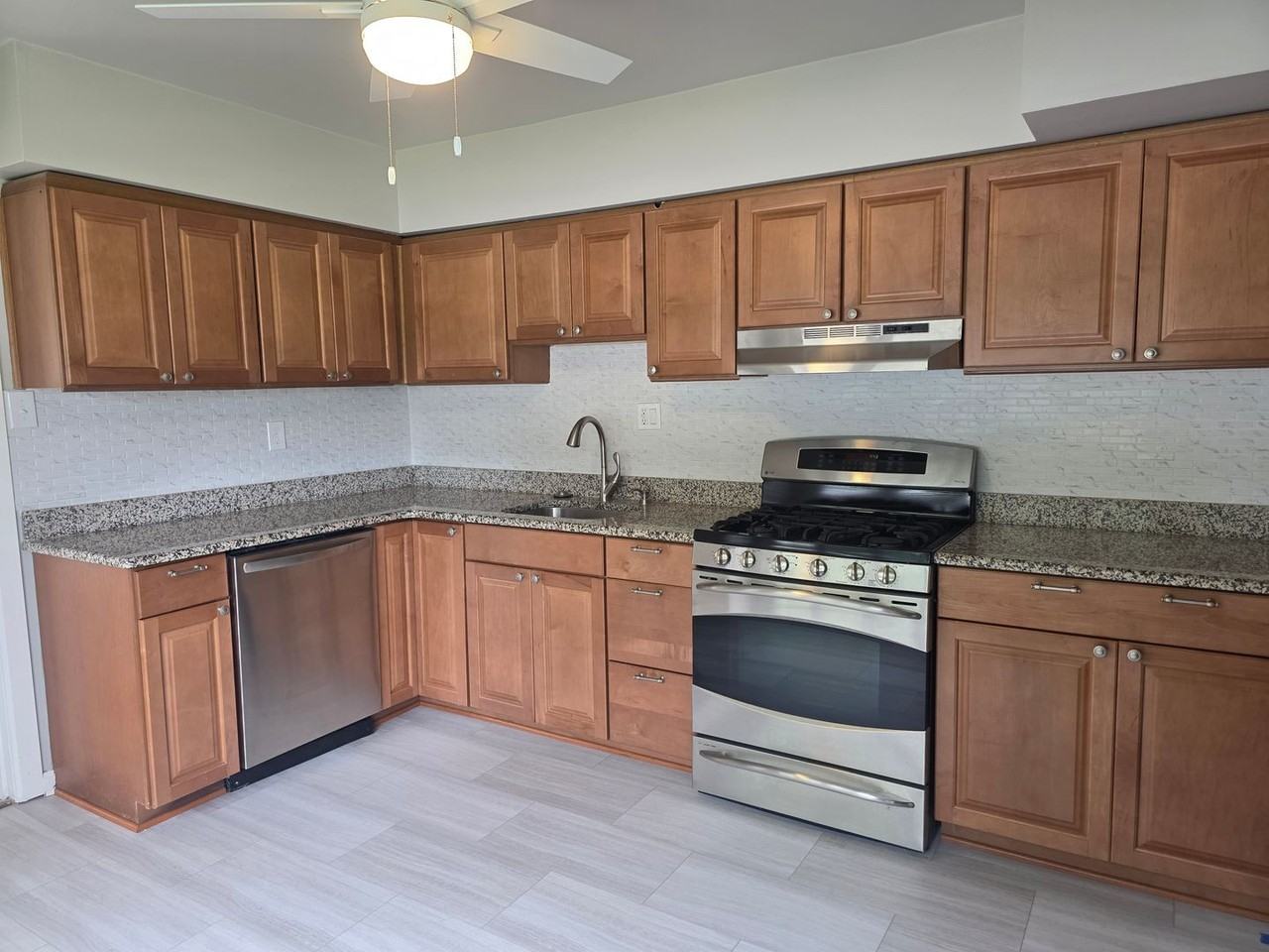 7 Todd Ln - Photo 6 of 28
