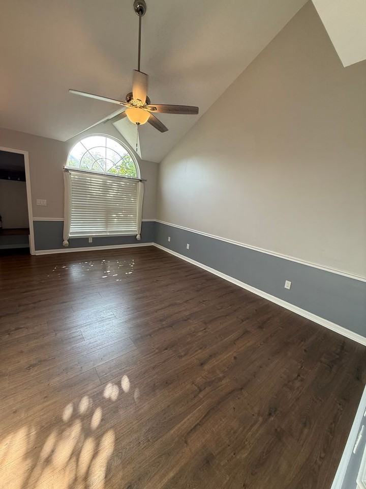 10412 Pinoak View Dr - Photo 3 of 14