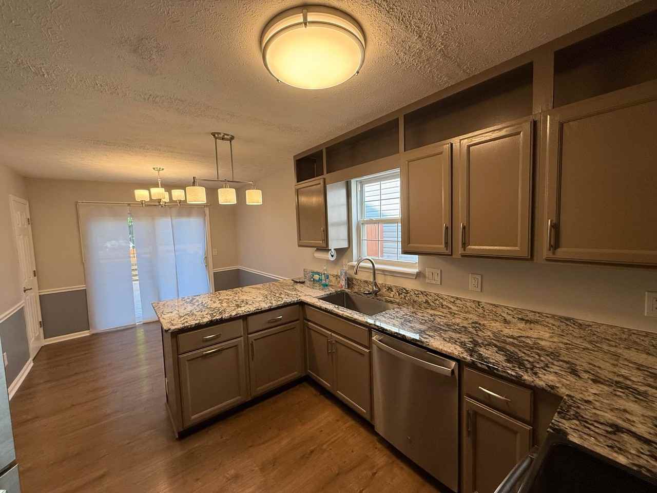 10412 Pinoak View Dr - Photo 6 of 14