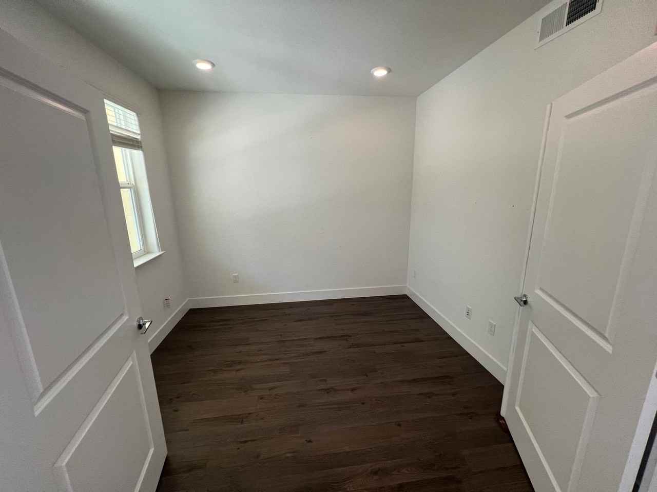 225 Orbit Way - Photo 2 of 15