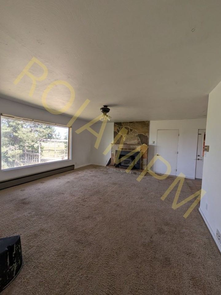 424 N Main St - Photo 2 of 12