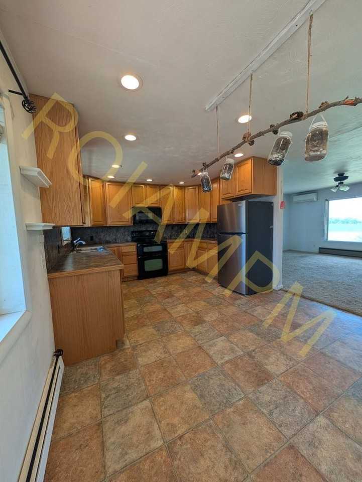 424 N Main St - Photo 3 of 12