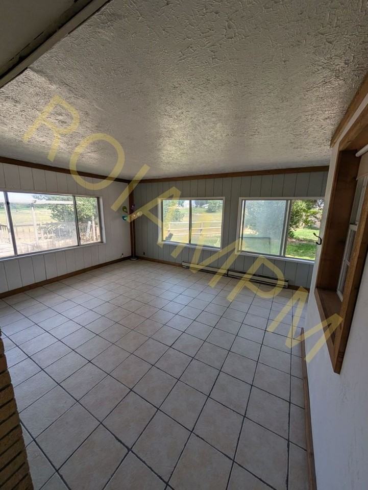 424 N Main St - Photo 4 of 12