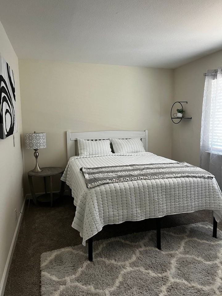 1402 Callen St #E - Photo 6 of 10