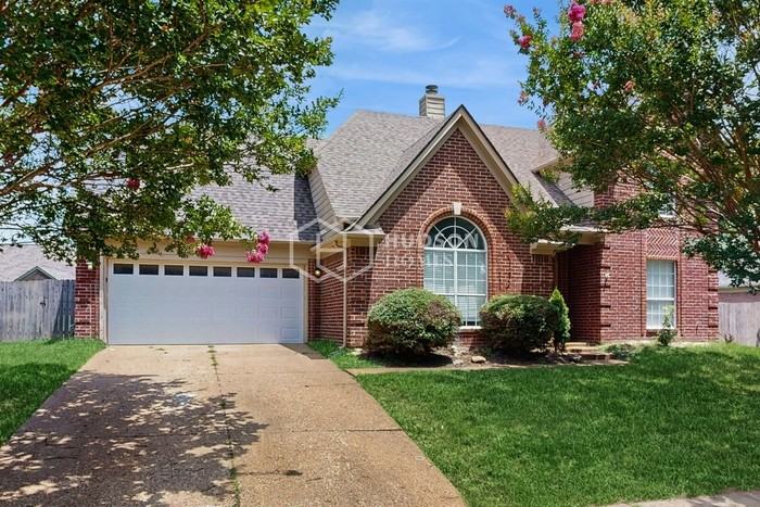 11186 Ram Hill Cv - Photo 2 of 37