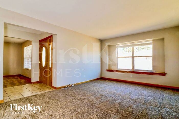 1407 Sandra Elaine Dr - Photo 3 of 14