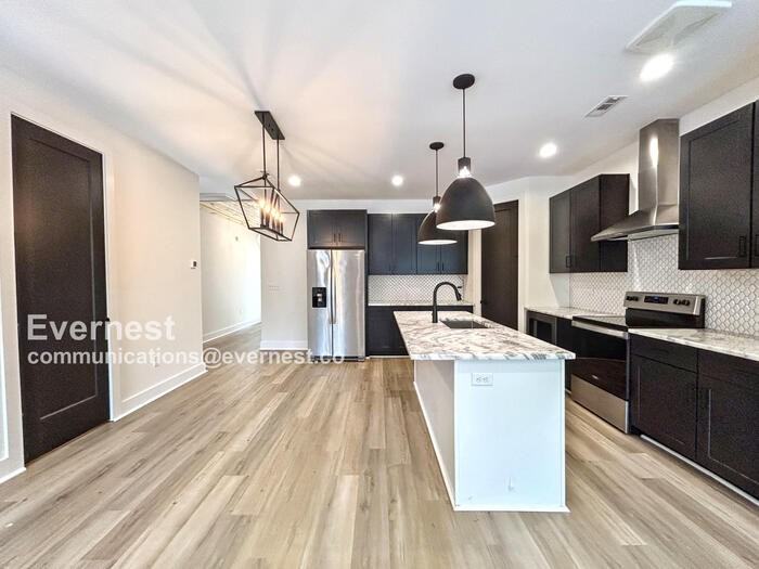 355 Hester Ave - Photo 3 of 26