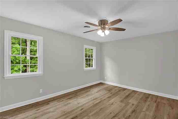 1001 Chatfield Dr - Photo 3 of 5