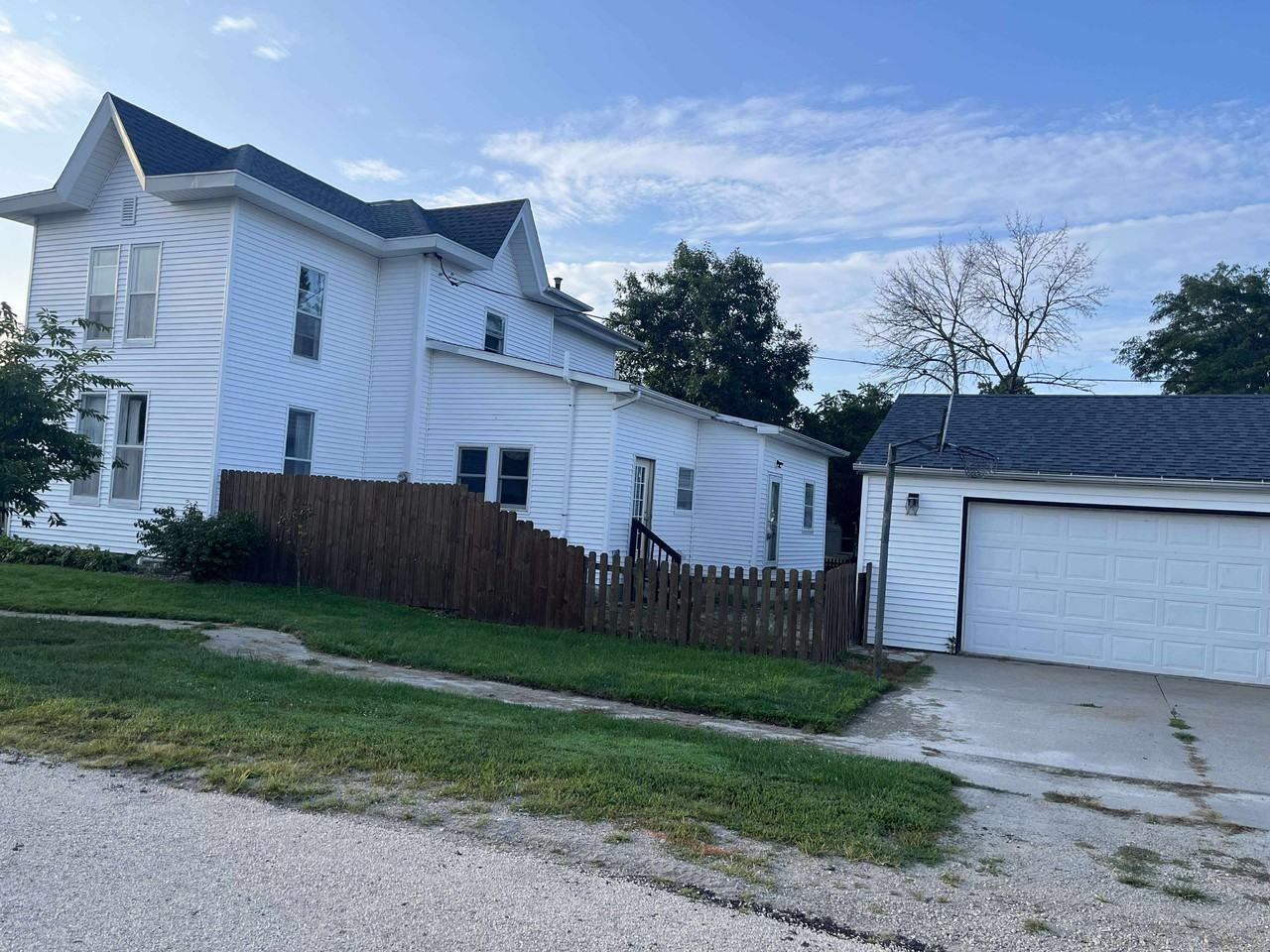 207 4th St N #NA - Photo 3 of 25