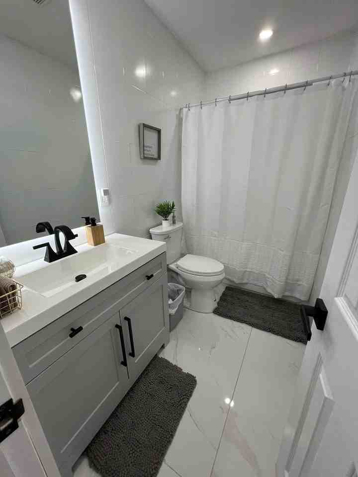1000 Ne 179th St #NA - Photo 7 of 12