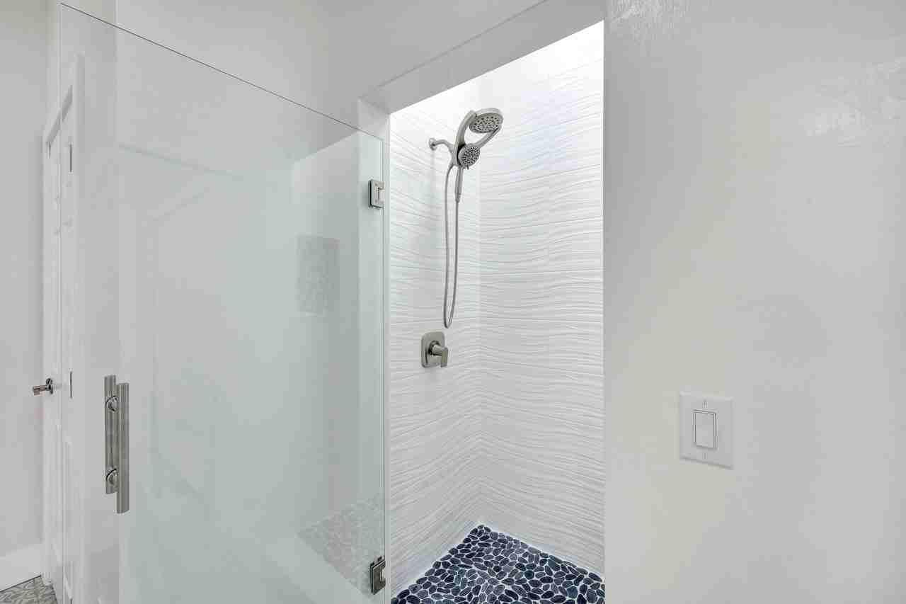 167 5th St #4 - Photo 5 of 6