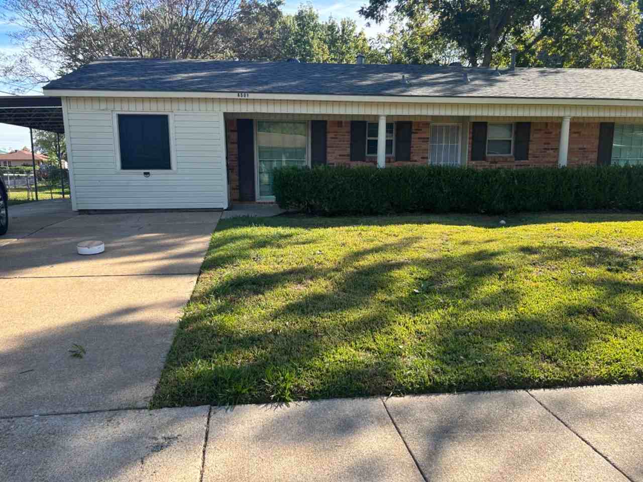 4501 Donnie Ave - Photo 4 of 16