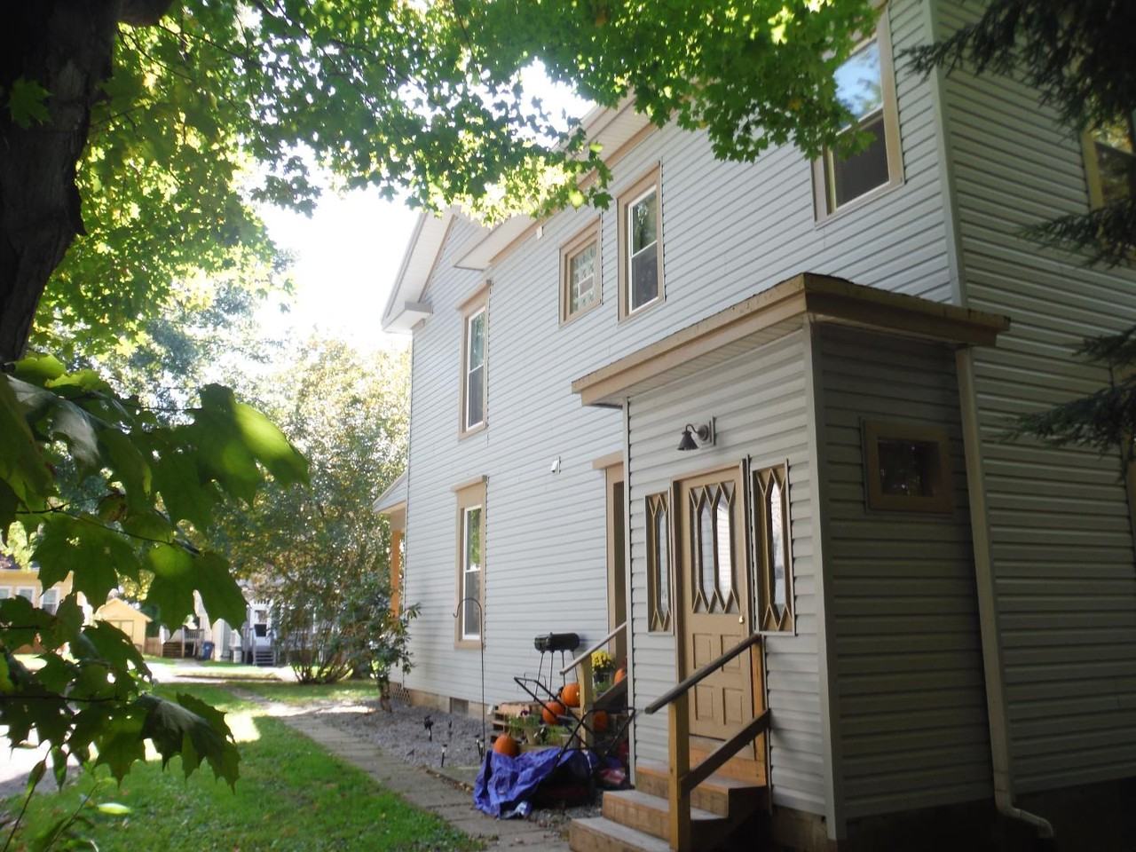 111 Glenwood Ave - Photo 3 of 7