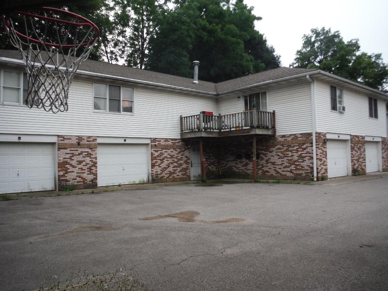 523-527 Terrace - Photo 2 of 6