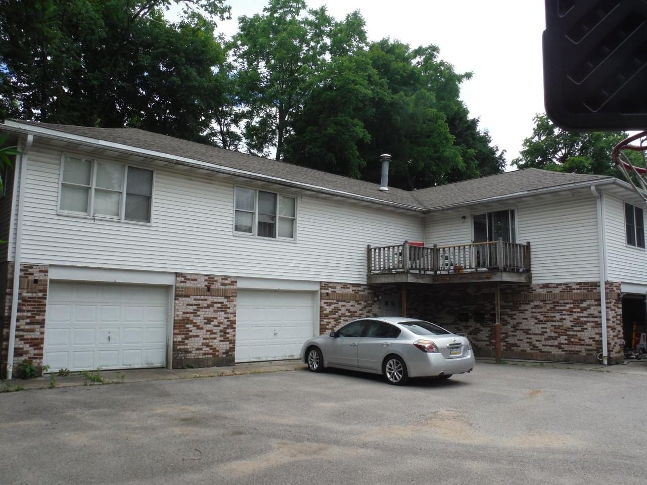 523-527 Terrace - Photo 5 of 6