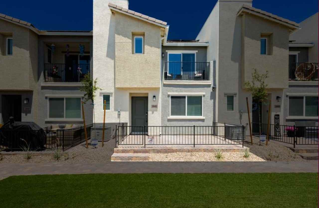 2845 Azure Moon Court - Photo 3 of 23