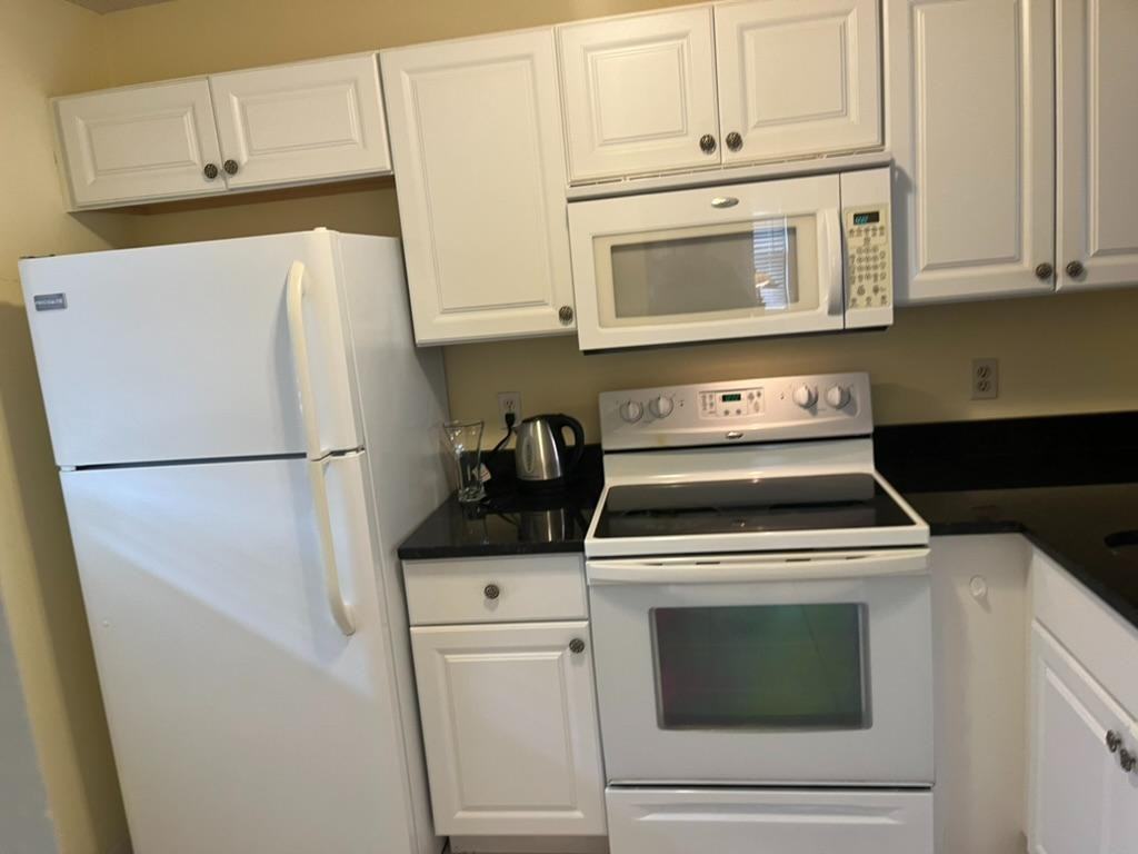 9261 Central Park Dr - Photo 3 of 20