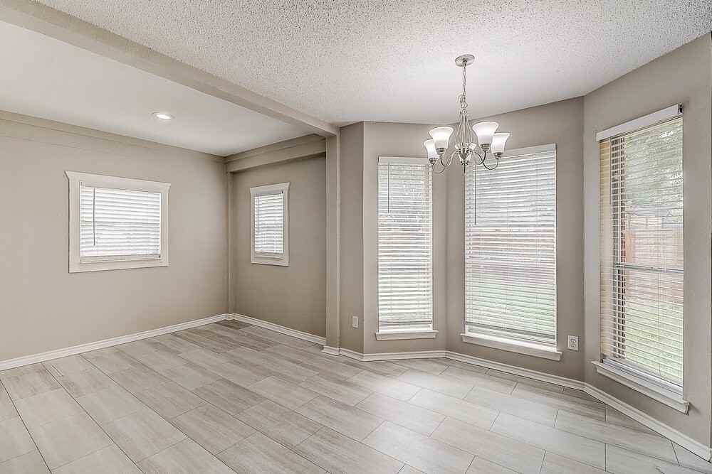 1402 Stiles Ct - Photo 7 of 19