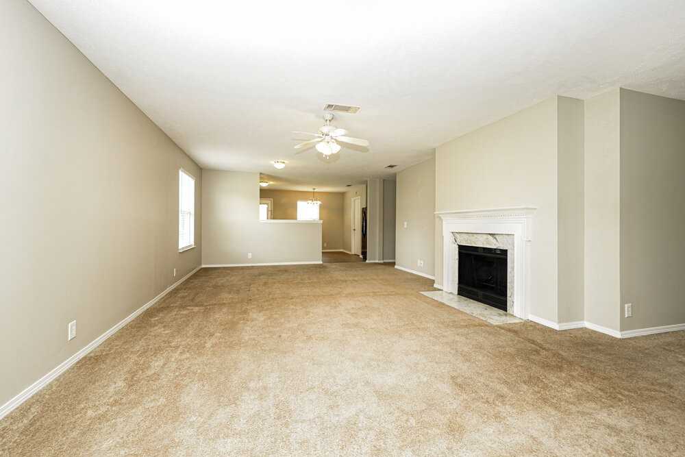 805 Hammersmith Dr - Photo 4 of 16