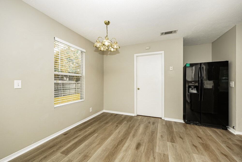 805 Hammersmith Dr - Photo 6 of 16