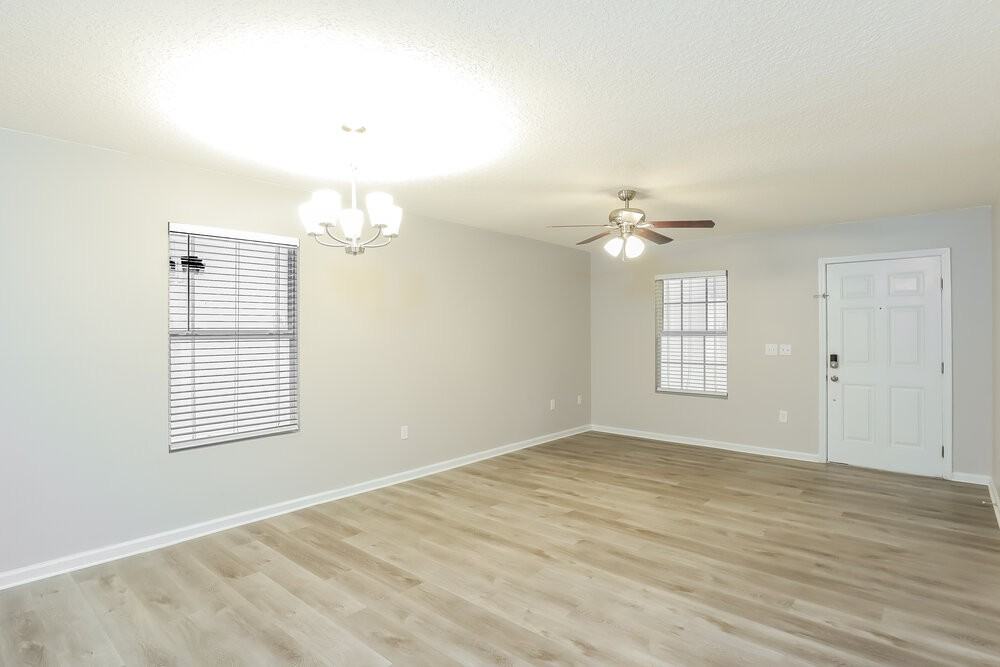8474 Jasper Ave - Photo 4 of 16