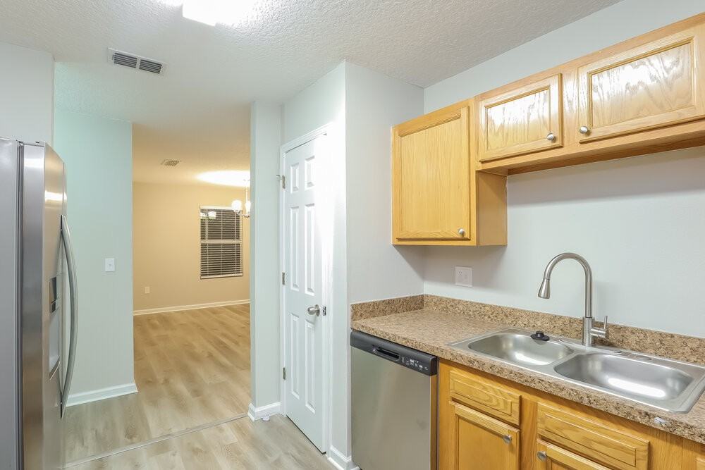 8474 Jasper Ave - Photo 6 of 16