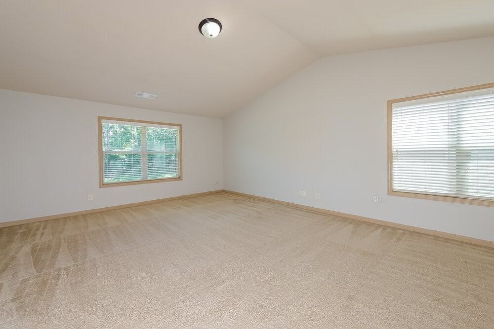 3096 Montauk Hill Dr - Photo 5 of 17