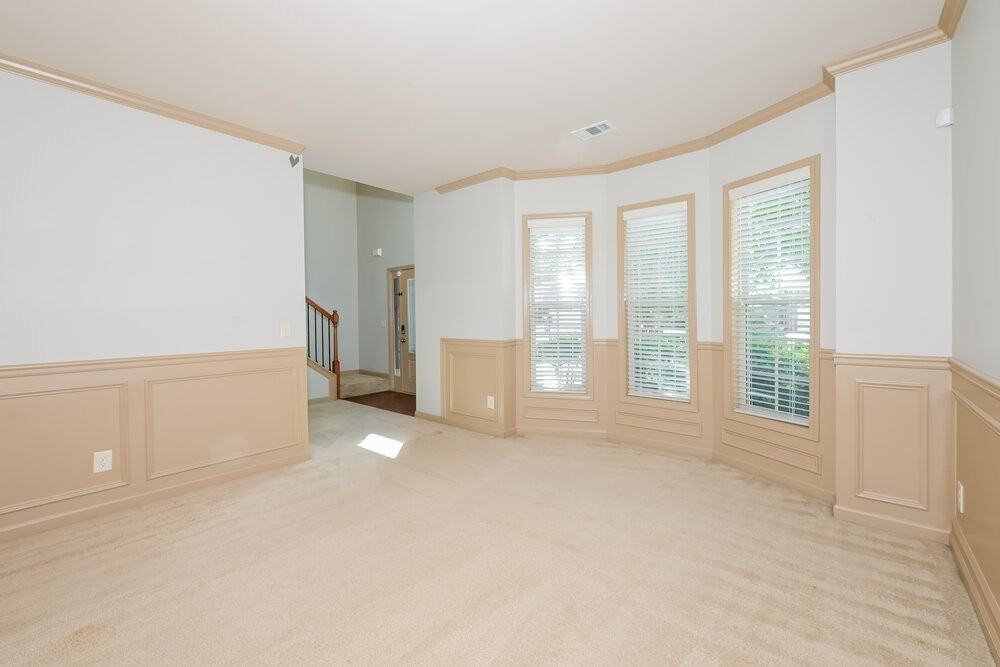 3096 Montauk Hill Dr - Photo 6 of 17