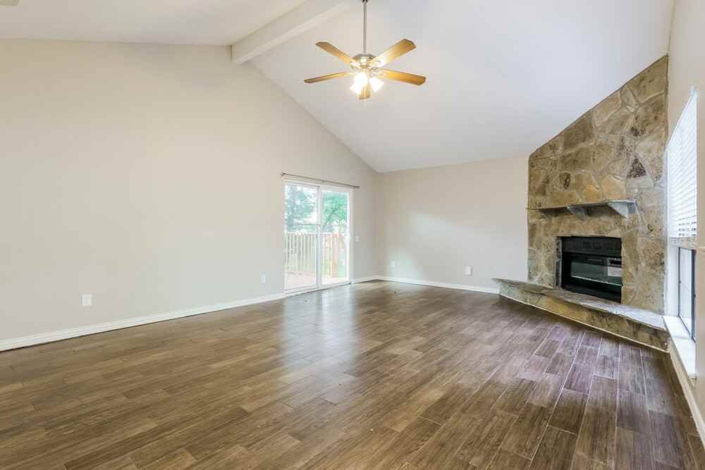 11631 Alcott Dr - Photo 3 of 16