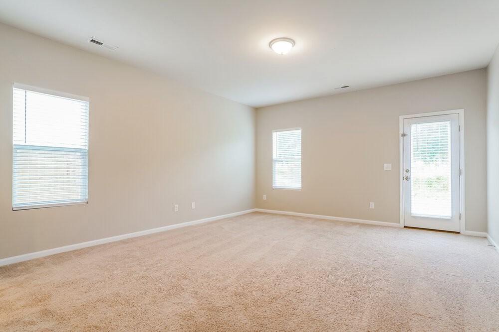5228 Calhoun Pl - Photo 6 of 20