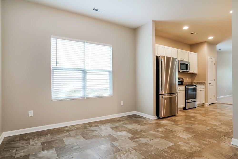 5228 Calhoun Pl - Photo 7 of 20