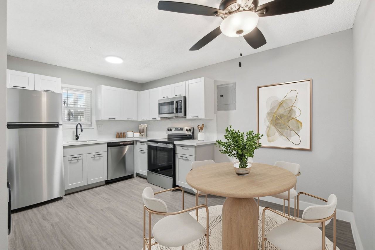 The Gaucho on Glendale Apartments - Photo 5 of 50