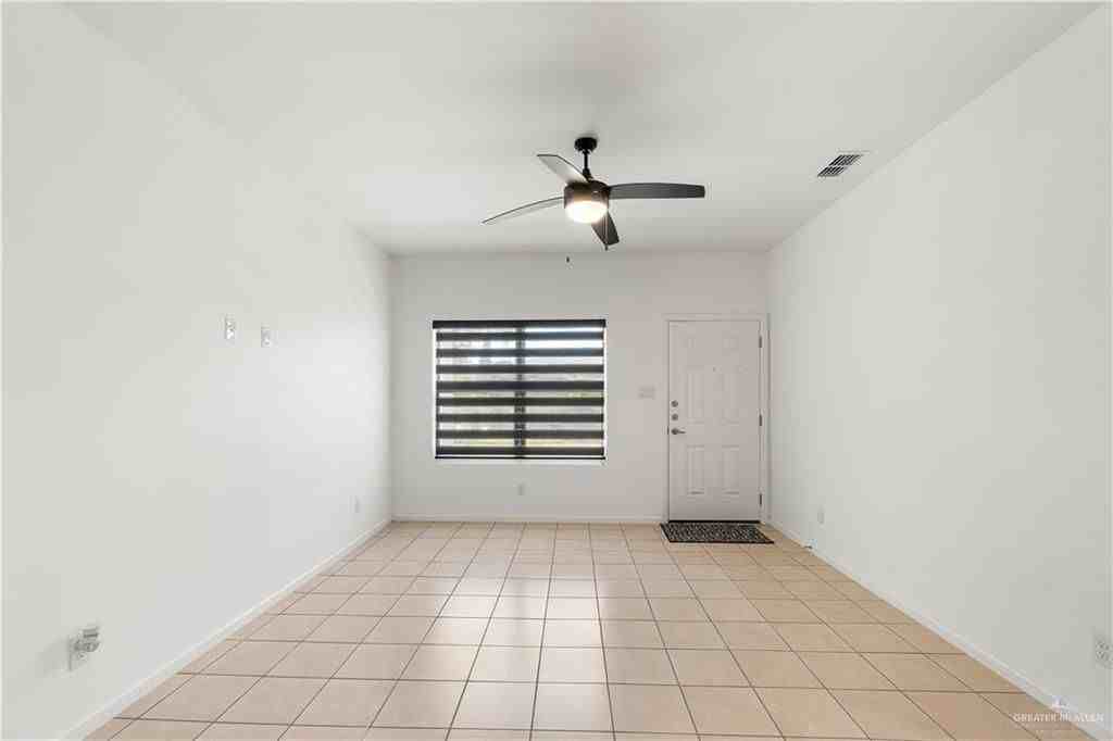 418 N 3rd St ##2 - Photo 6 of 29