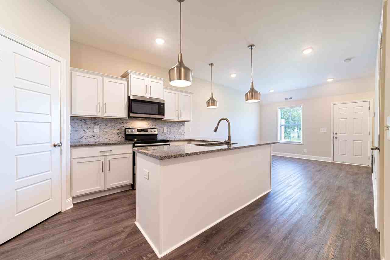 204 Drayton Drive - Photo 6 of 35
