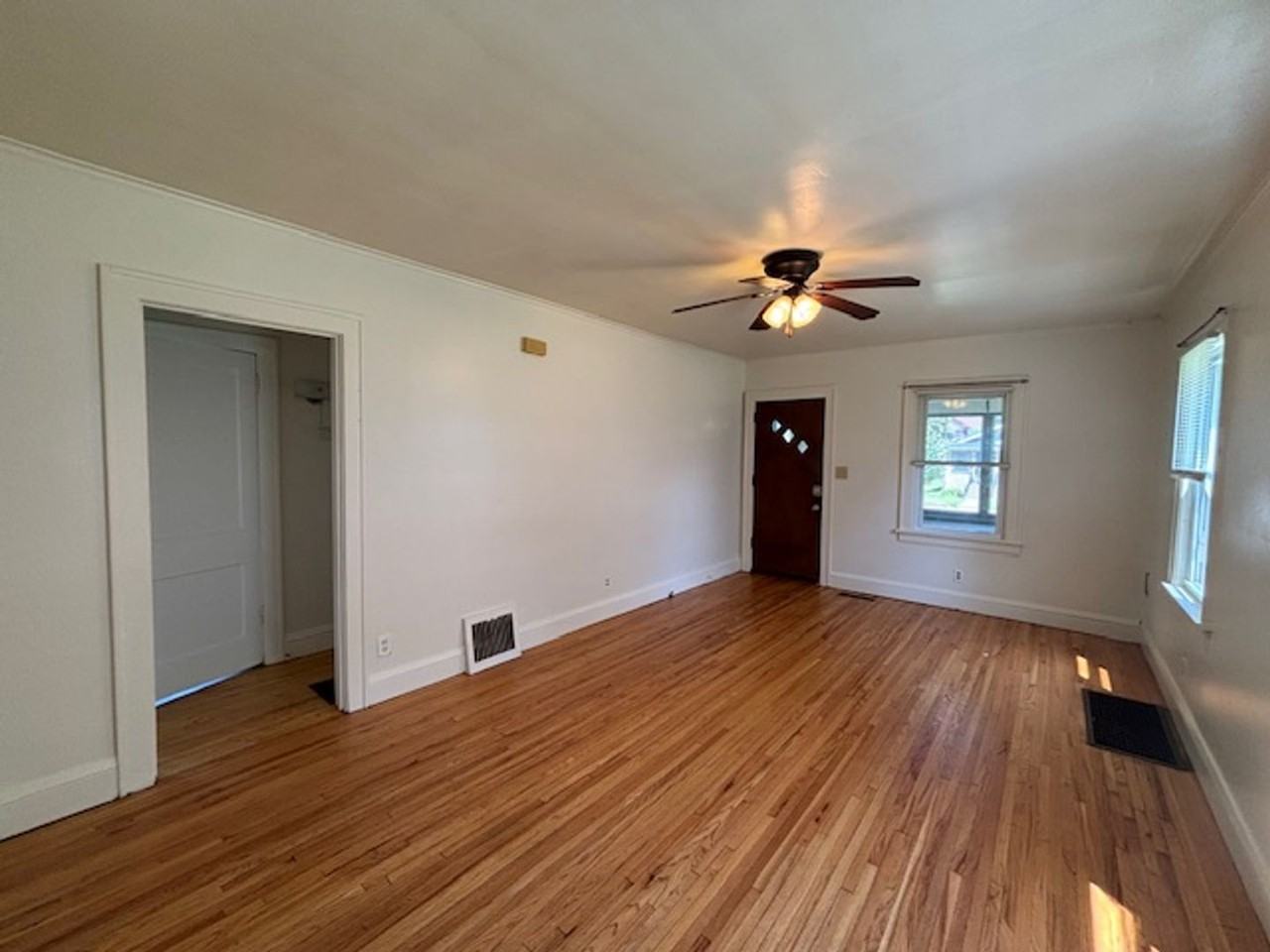 988 Central Ave W - Photo 4 of 24