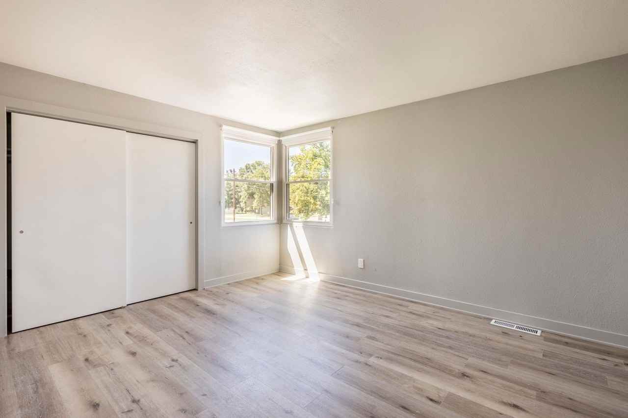 2020 10th St - Photo 7 of 15