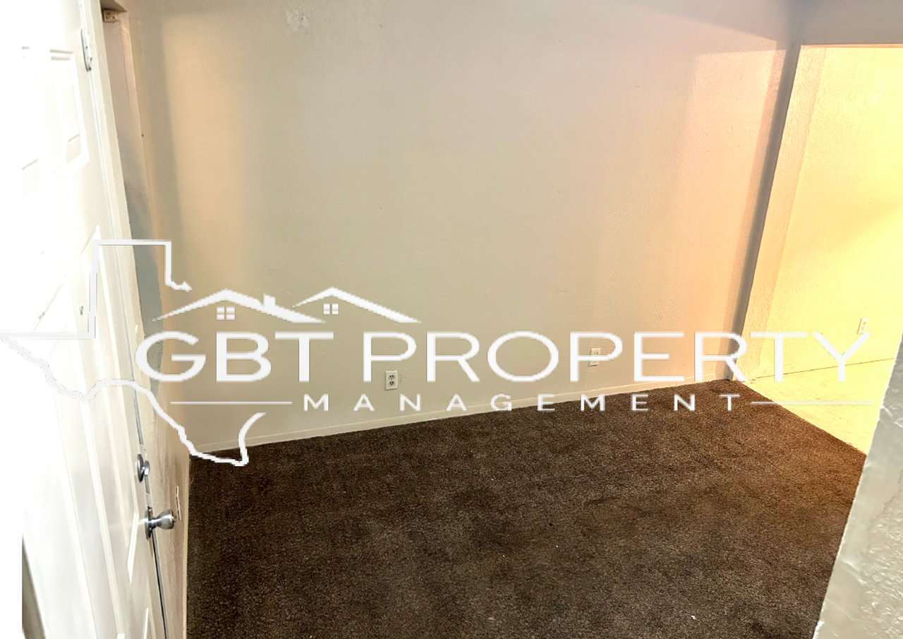 Apartments! - Photo 2 of 11