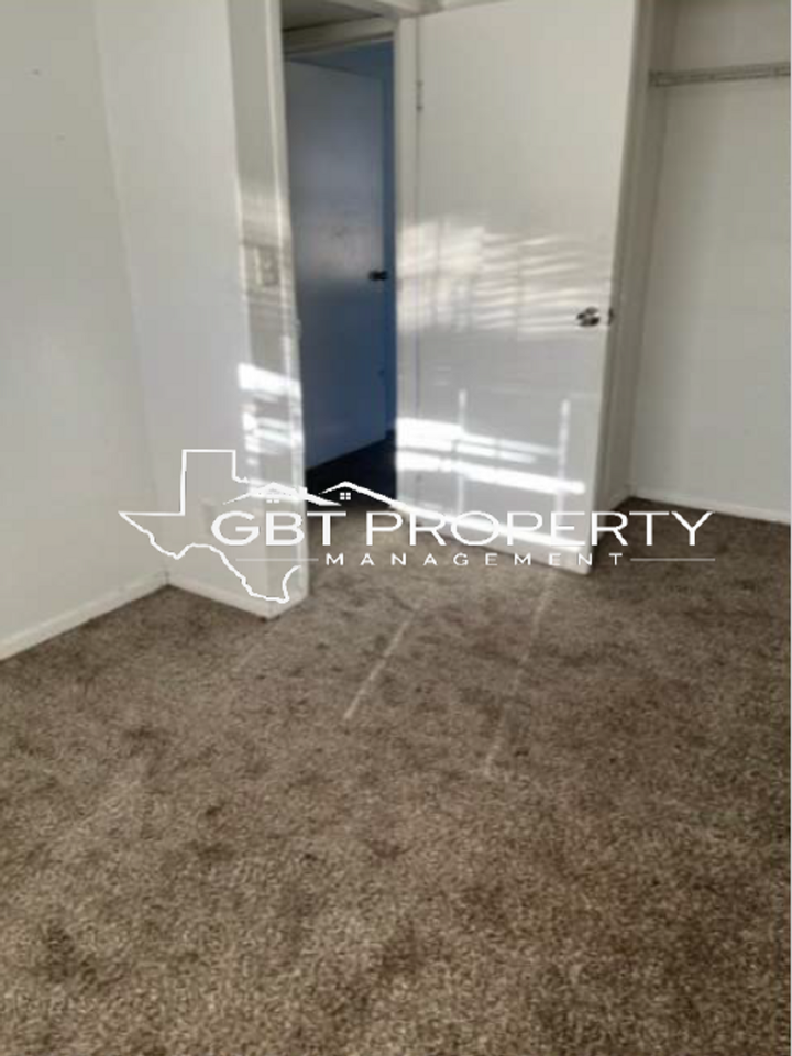 Apartments! - Photo 3 of 11